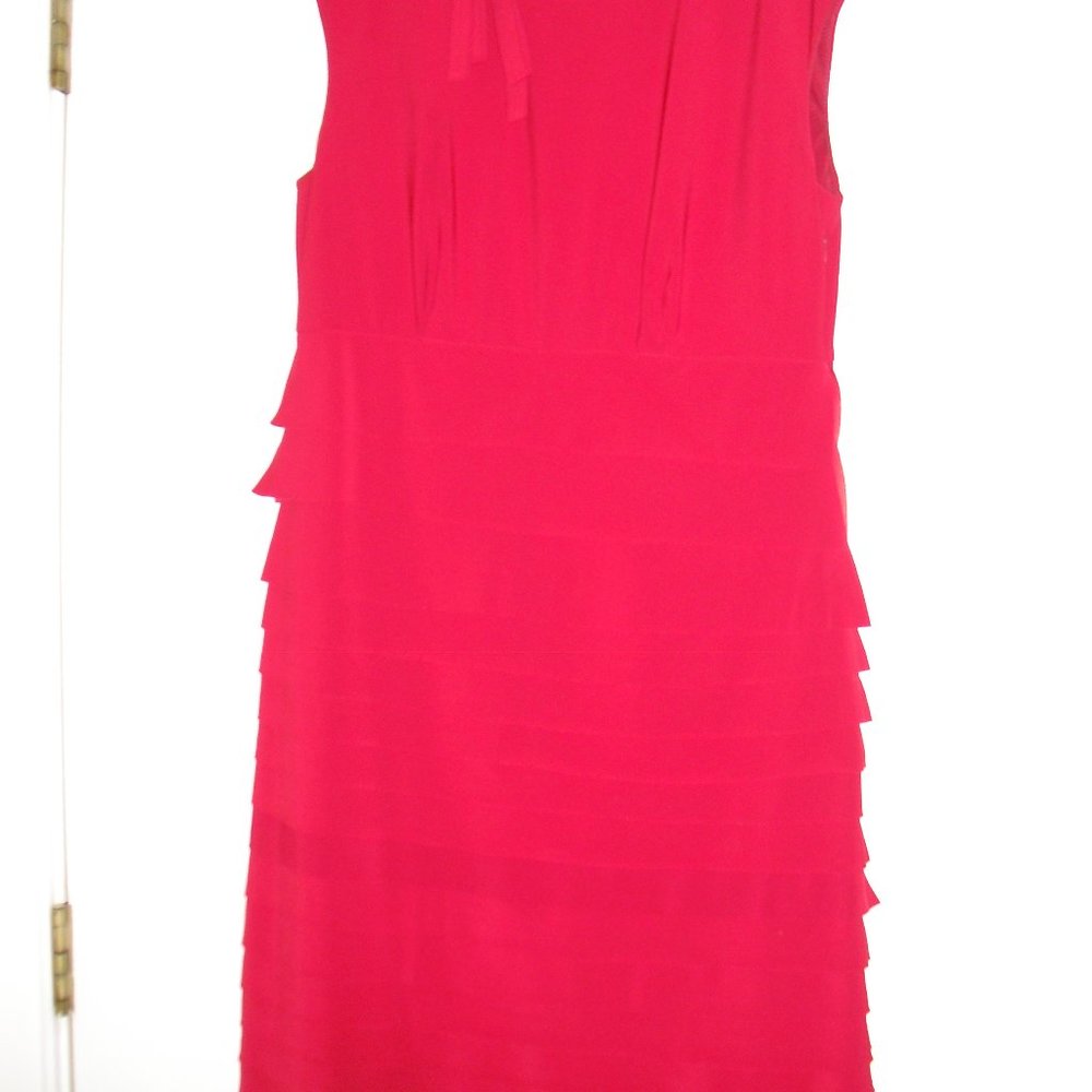 TAYLOR Red Dress Size 10 - Side Zipper - Horizontal Pleats